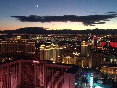 Como chegar em Las Vegas: carro ou avião